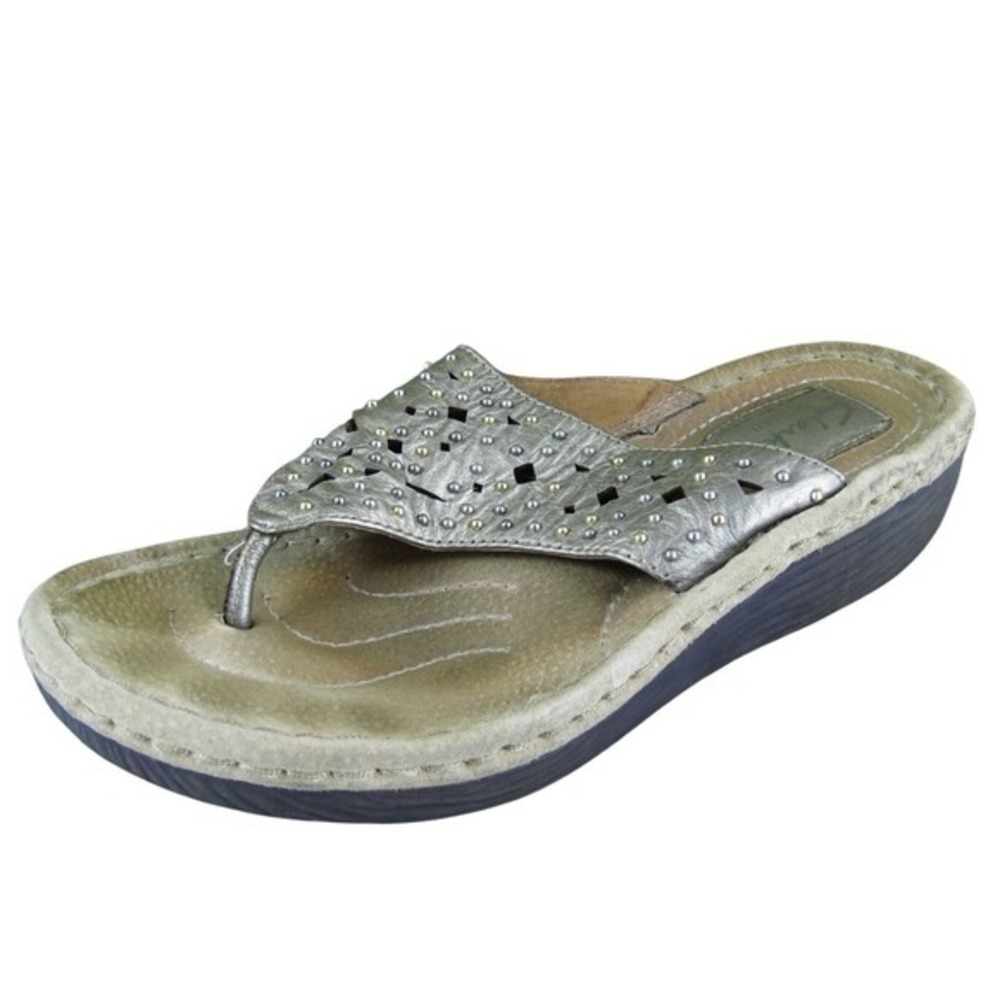 Clarks Artisan Women's Sandals Copper Wedge Size 7.5 Leather‎ Studded